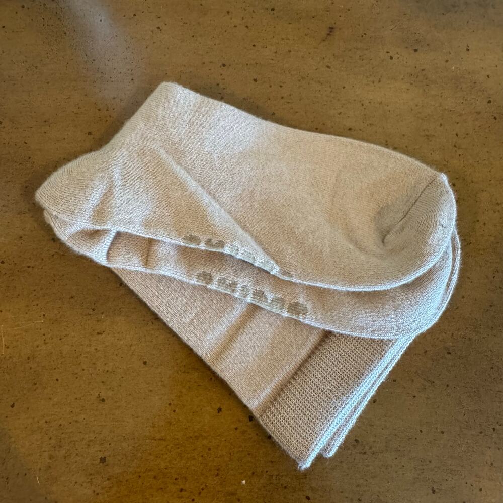 SKIMS Everyday Mid Calf Socks Clay NWT - Picture 4 of 4